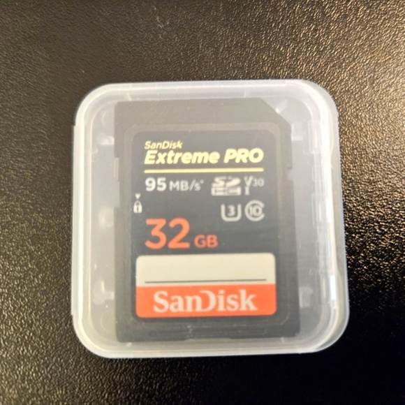 *NEW* SanDisk Extreme Pro 32GB SDHC UHS-I Card - Picture 2 of 3